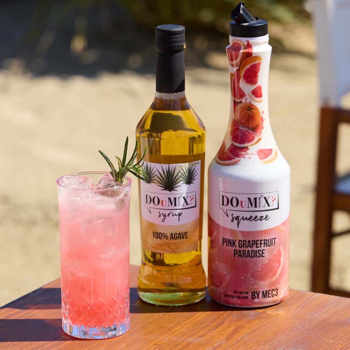 Il DOuPALOMA? creato utilizzando Pink Grapefruit Squeeze e Syrup 100% Agave di DOuMIX?